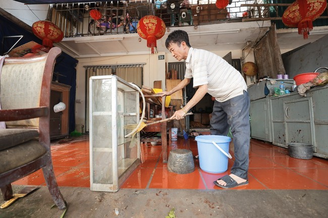 Những lưu ý về an toàn thực phẩm, vệ sinh môi trường và phòng, chống dịch bệnh sau lũ, lụt - Ảnh 3.