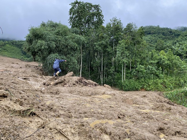 Lũ quét kinh hoàng tại huyện Bảo Yên, Lào Cai, xác định 30 người bị thương và sống sót - Ảnh 1.