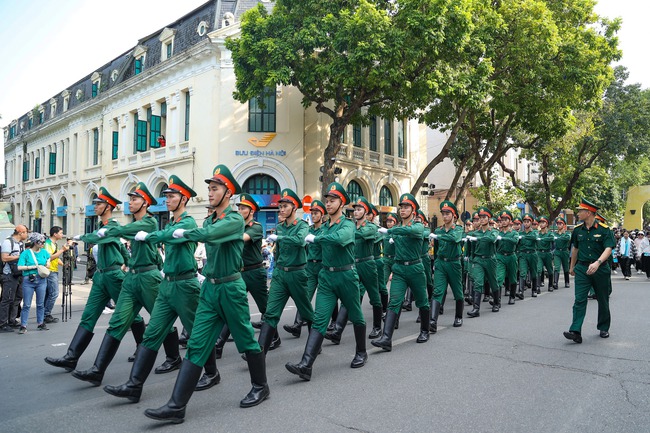 Hàng ngàn người tham gia tổng duyệt "Ngày hội Văn hóa vì Hòa bình" - Ảnh 4.