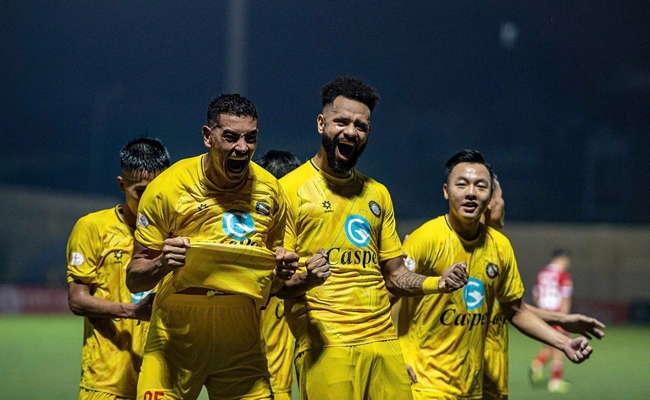 "Sao" trẻ ghi bàn sau 2 năm, đưa Thanh Hoá lên đỉnh V-League - Ảnh 3.