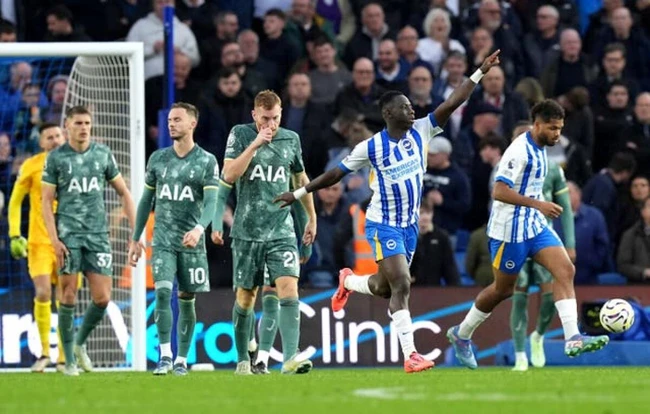 Dẫn trước 2 bàn, Tottenham vẫn thua ngược trên sân của Brighton - Ảnh 3.